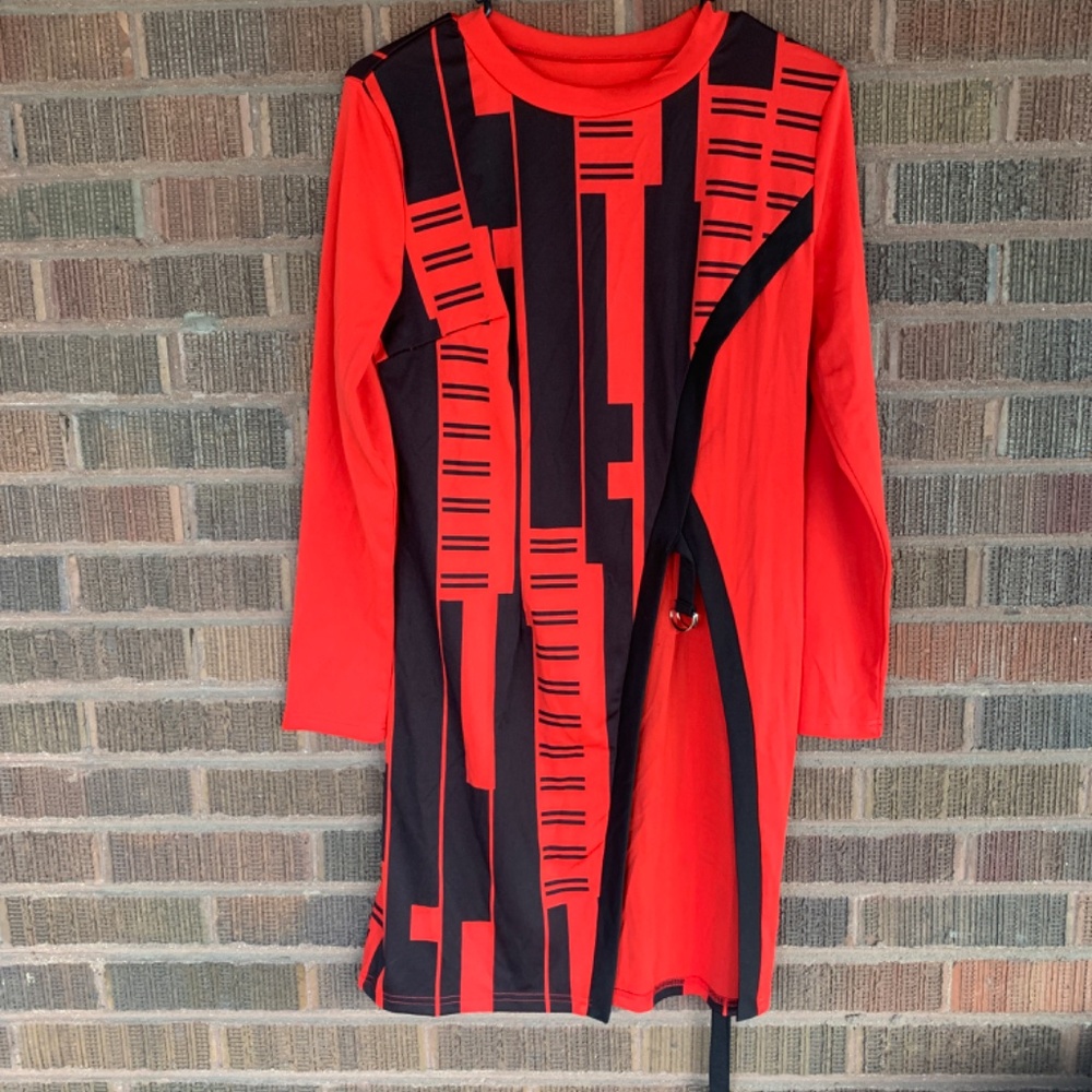 Geometric Style Tops - Picture 4 of 4